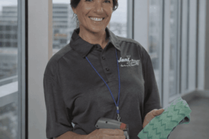 Window Cleaning: Maintaining a Clear & Professional Appearance